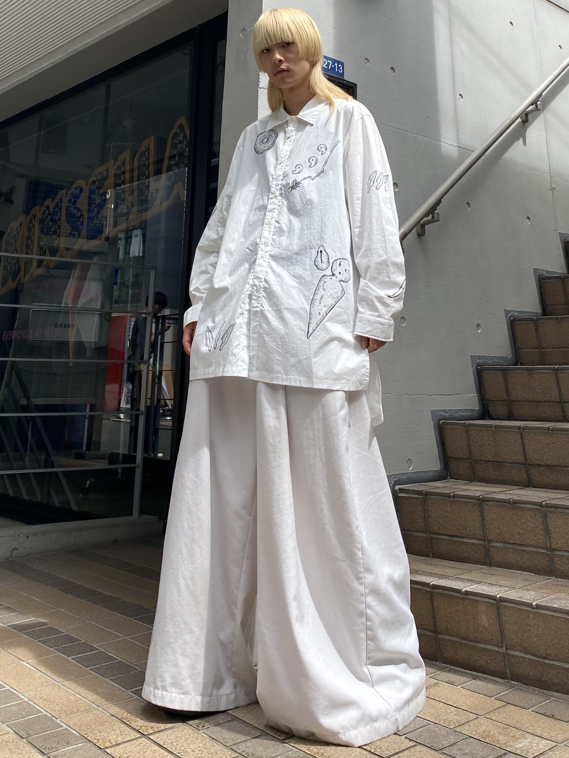 オールホワイト