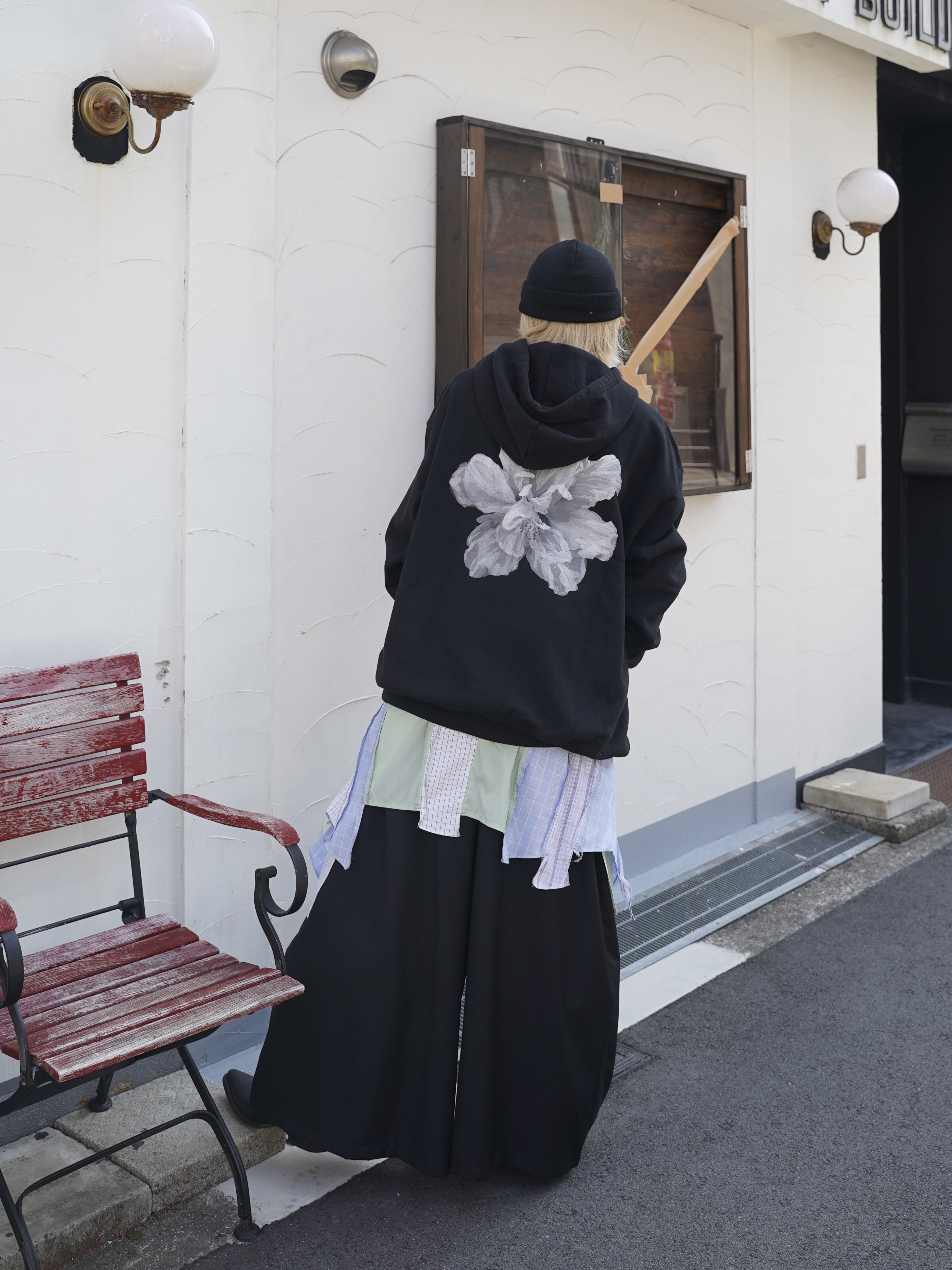 グラフィックパーカー
